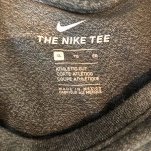 Nike Shirts - Nike Oregon Ducks Shirt Nike Shirts - Nike Oregon Ducks Shirt